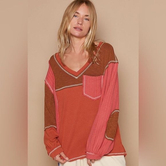 POL V-Neck knit Panel Exposed Seam Top - Picture 1 of 3